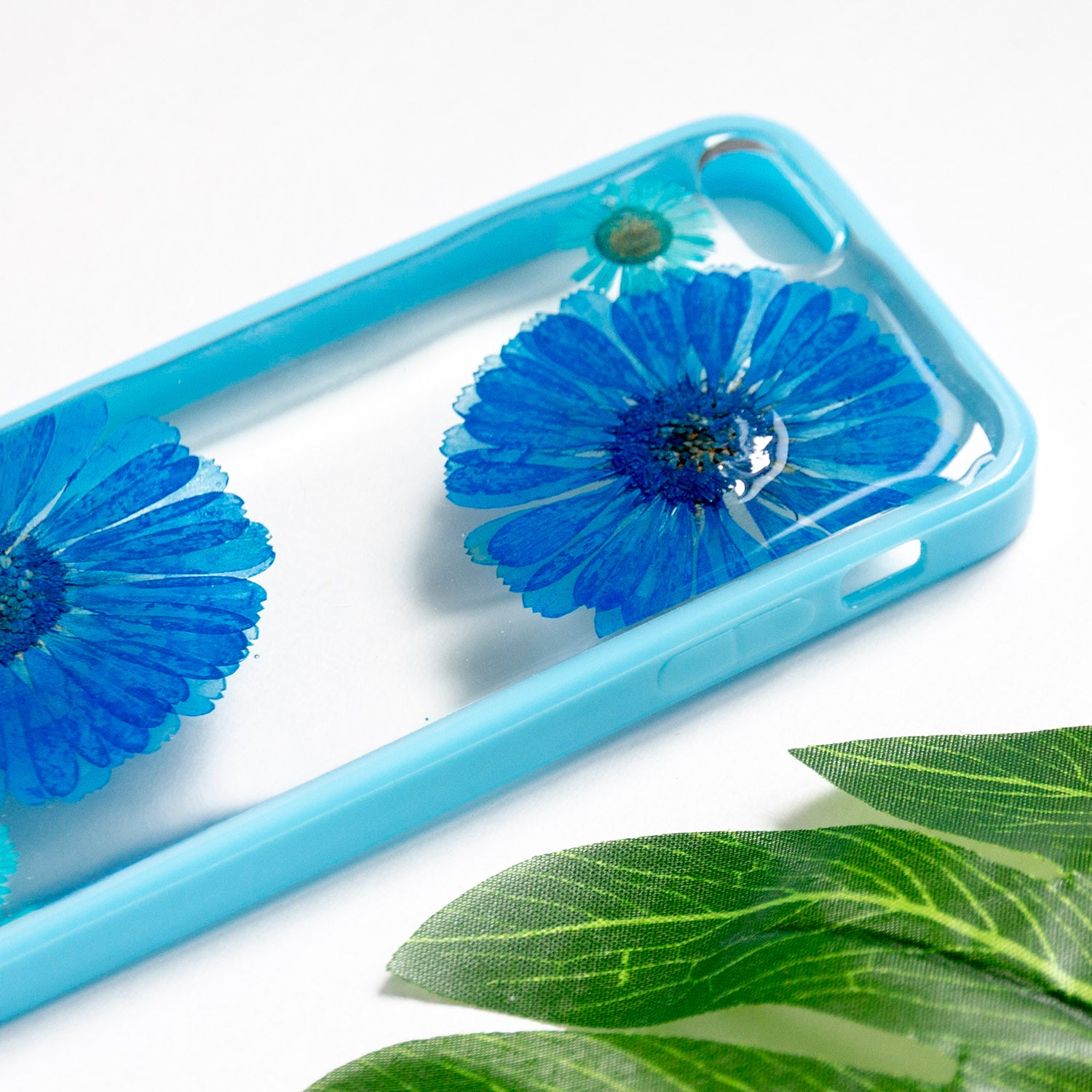 Floral Neverland Floralfy Blue Sapphire Real Pressed Blue Daisy Flower Floral Foliage Botanical iPhone 5 5s SE Bumper Case 05